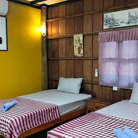 Fish Island Bungalows Kampot Exterior photo