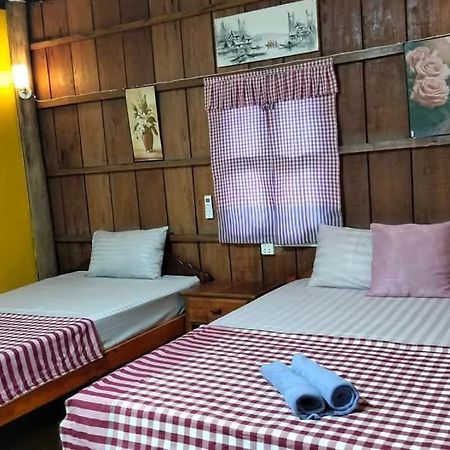 Fish Island Bungalows Kampot Exterior photo